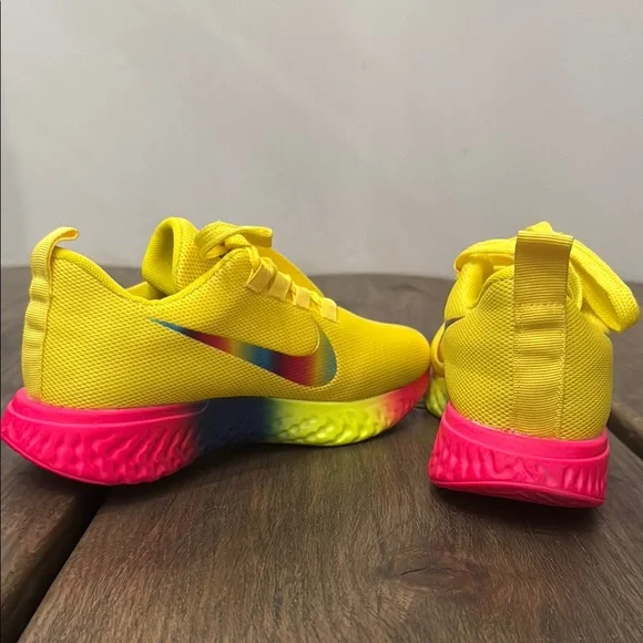Nike Yellow Athletic Shoes Lightweight Breathable Design - Picture 7 of 11